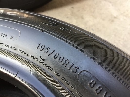 ยาง MICHELIN 195-65-15 ปี 15 ครบชุด 4 เส้น 3000 สภาพสวยๆไม่มีปะไม่บวมไม่กินข้าง ดอกยางเหลือเยอะเอาไป ยาง MICHELIN 195-65-15 ปี 15 ครบชุด 4 เส้น 3000 สภาพสวยๆไม่มีปะไม่บวมไม่กินข้าง ดอกยางเหลือเยอะเอาไป
