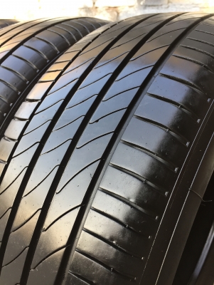 ยาง MICHELIN 195-65-15 ปี 15 ครบชุด 4 เส้น 3000 สภาพสวยๆไม่มีปะไม่บวมไม่กินข้าง ดอกยางเหลือเยอะเอาไป ยาง MICHELIN 195-65-15 ปี 15 ครบชุด 4 เส้น 3000 สภาพสวยๆไม่มีปะไม่บวมไม่กินข้าง ดอกยางเหลือเยอะเอาไป