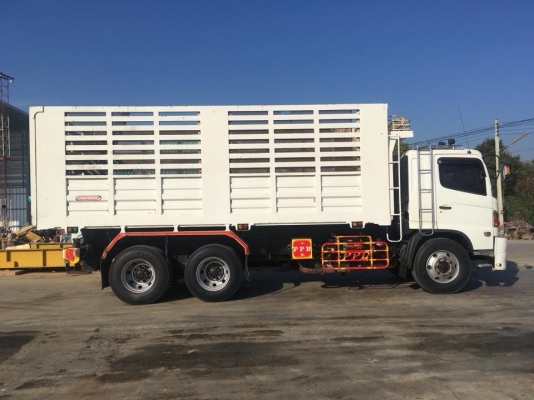 Hino 251 FM8J ปี 57 ไมล์น้อย 115,000โล มีระบบลาก เดิมๆบางๆ จัดได้ ดอกถูก ทะเบียนพร้อม Hino 251 FM8J ปี 57 ไมล์น้อย 115,000โล มีระบบลาก เดิมๆบางๆ จัดได้ ดอกถูก ทะเบียนพร้อม