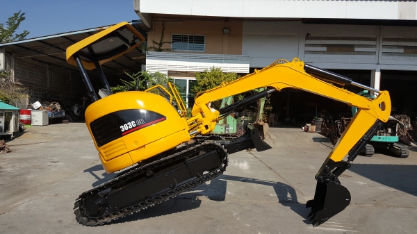 ขาย รถขุด CATERPILLAR  รุ่น 303C CR มือสองญี่ปุ่น แทรกเหล็ก สลัก บูทเอวแน่น 100\% สวยพร้อมใช้งาน มือถือ 0818753444