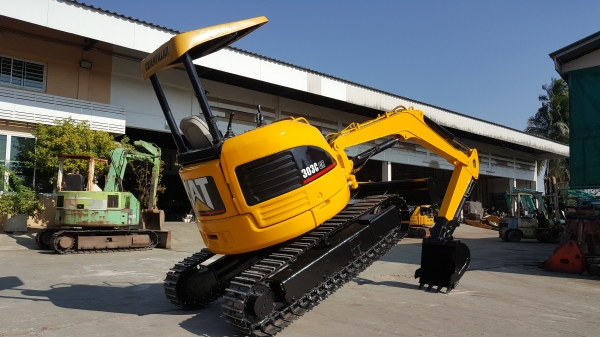 ขาย รถขุด CATERPILLAR  รุ่น 303C CR มือสองญี่ปุ่น แทรกเหล็ก สลัก บูทเอวแน่น 100\% สวยพร้อมใช้งาน มือถือ 0818753444