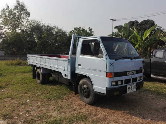 ISUZU 110 แรงม้า ปี 32 รถห้างแท้ ISUZU 110 แรงม้า ปี 32 รถห้างแท้