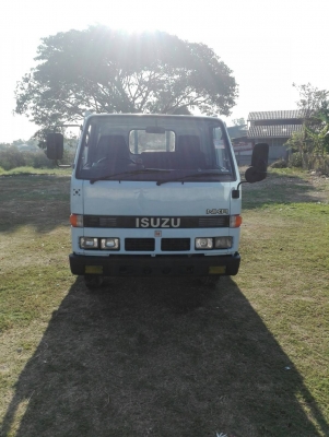 ISUZU 110 แรงม้า ปี 32 รถห้างแท้ ISUZU 110 แรงม้า ปี 32 รถห้างแท้