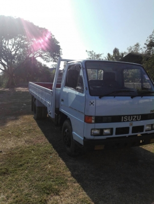 ISUZU 110 แรงม้า ปี 32 รถห้างแท้ ISUZU 110 แรงม้า ปี 32 รถห้างแท้