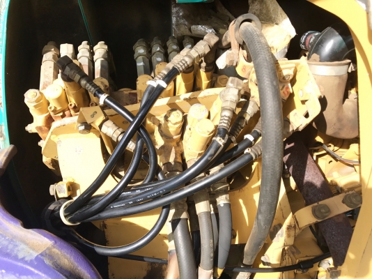 ยอดนิยม รถขุด KOMATSU PC30-7 เครื่อง KOMATSU  คอลโทรลสั้น แทรคเหล็ก ปั้มนิ้ว ลายหัวเจาะ เรานำเข้าเองจากญี่ปุ่นแท้โดยตรง สนใจติดต่อ จิณวัตรจักรกล สระบุรี Tel : 063-9316985 Line ID: 0639316986