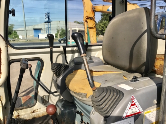 ยอดนิยม รถขุด KOMATSU PC30-7 เครื่อง KOMATSU  คอลโทรลสั้น แทรคเหล็ก ปั้มนิ้ว ลายหัวเจาะ เรานำเข้าเองจากญี่ปุ่นแท้โดยตรง สนใจติดต่อ จิณวัตรจักรกล สระบุรี Tel : 063-9316985 Line ID: 0639316986