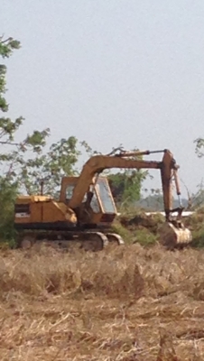 ขายรถแบคโฮ komatsu pc70-1สภาพพร้อมไช้
