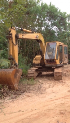 ขายรถแบคโฮ komatsu pc70-1สภาพพร้อมไช้