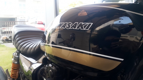 ขาย Kawasaki Zephyr400 ปี93 รถแท้ ทะเบียนแท้ กทม. โอนขนส่ง