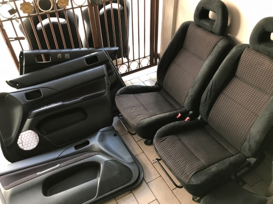 เบาะหน้าหลัง มิตซูซีเดียตัวนอกพร้อมเเผงประตูสวิตกระจกเก่าญี่ปุ่นเเท้สภาพดี