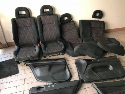 เบาะหน้าหลัง มิตซูซีเดียตัวนอกพร้อมเเผงประตูสวิตกระจกเก่าญี่ปุ่นเเท้สภาพดี