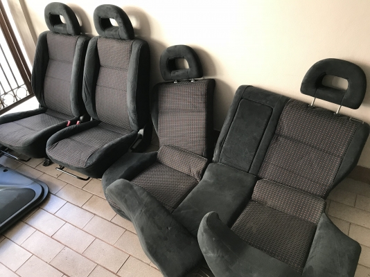 เบาะหน้าหลัง มิตซูซีเดียตัวนอกพร้อมเเผงประตูสวิตกระจกเก่าญี่ปุ่นเเท้สภาพดี