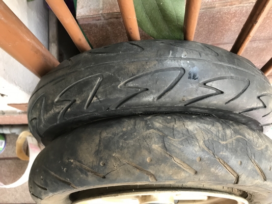 ล้อ ZX เก่านอกสภาพตามรูปคู่ละ ล้อ ZX เก่านอกสภาพตามรูปคู่ละ