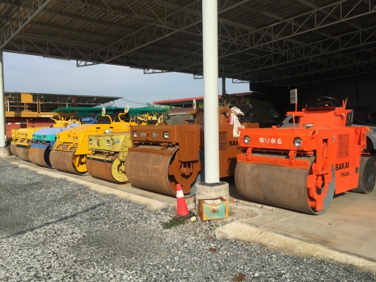 ขายรถบดเดินตาม KOMATSUมือสองญี่ปุ่น บดอัดสั่นสะเทือนได้ สตาร์ทกุญแจได้  เครื่องดีเซลยันม่า1สูบ สภาพดีพร้อมใช้งาน มีให้เลือกหลายคัน