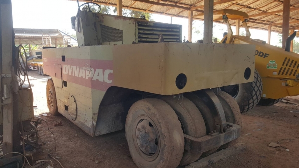 ขาย รถบดล้อยาง 9 ล้อ DYNAPAC CP20 เครื่องดี พร้อมใช้งาน เอกสารใบซื้อขาย ขาย รถบดล้อยาง 9 ล้อ DYNAPAC CP20 เครื่องดี พร้อมใช้งาน เอกสารใบซื้อขาย