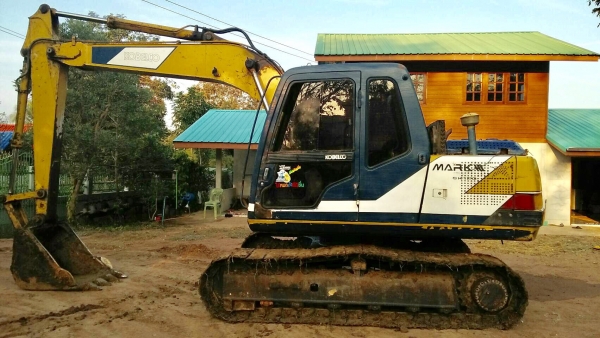 แบคโฮล KOBELCO SK120-3 รุ่นยอดนิยม บูมอาร์มสลักดีสวยไร้ที่ติ โซ่หนา ใบครบ ช่วงล่างเต็ม เครื่องดี ไฟฟ้ามี ทำงานเร็วมาก มีคลิป VDO กาาทำงานค่ะ แบคโฮล KOBELCO SK120-3 รุ่นยอดนิยม บูมอาร์มสลักดีสวยไร้ที่ติ โซ่หนา ใบครบ ช่วงล่างเต็ม เครื่องดี ไฟฟ้ามี ทำงานเร็วมาก มีคลิป VDO กาาทำงานค่ะ