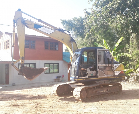 แบคโฮล KOBELCO SK120-3 รุ่นยอดนิยม บูมอาร์มสลักดีสวยไร้ที่ติ โซ่หนา ใบครบ ช่วงล่างเต็ม เครื่องดี ไฟฟ้ามี ทำงานเร็วมาก มีคลิป VDO กาาทำงานค่ะ แบคโฮล KOBELCO SK120-3 รุ่นยอดนิยม บูมอาร์มสลักดีสวยไร้ที่ติ โซ่หนา ใบครบ ช่วงล่างเต็ม เครื่องดี ไฟฟ้ามี ทำงานเร็วมาก มีคลิป VDO กาาทำงานค่ะ