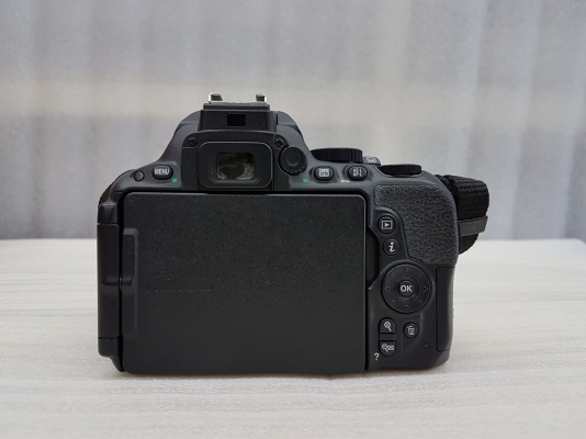กล้อง DSLR Nikon รุ่น D5500 24.2 ล้าน มีเลนส์ 18-55 มีที่ชาร์ท กระเป๋า เมม คู่มือ