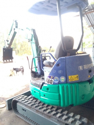 ส่งลูกค้าหนองจอกแล้ว รถแบคโฮ KOMATSU PC20 MR-1 รถเก่านอกพึ่งนำเข้ามา ยังไม่เคยใช้งานในไทย สภาพเดิมๆ เครื่องดี ปั๊มดี ระบบสมบูรณ์ คอนโทลสั้น ปั๊มนิ้ว ชม.การทำงาน 3,000+ ชม. สภาพพร้อมใช้งาน มีเอกสารใบอินวอยซ์
