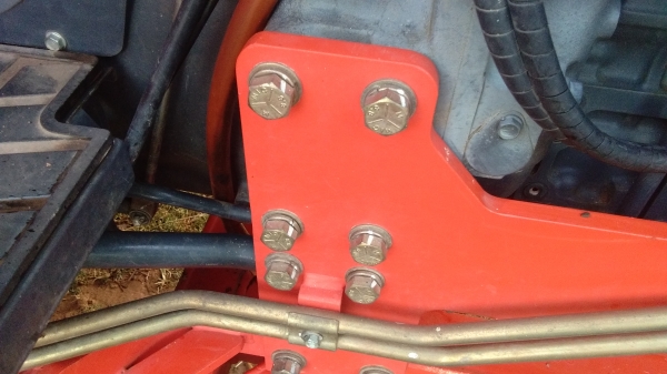 ขายด่วน M6040 สภาพสวย พร้อมอุปกรณ์  รถปี 55