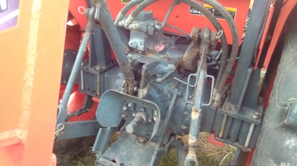 ขายด่วน M6040 สภาพสวย พร้อมอุปกรณ์  รถปี 55