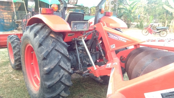 ขายด่วน M6040 สภาพสวย พร้อมอุปกรณ์  รถปี 55