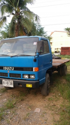 ISUZU NPR59LY 115แรงม้า คัทซีสวย เครื่องดี ราคาต่อรองได้ ฝาข้างมีไม่ได้ใส่ สอบถาม0872976734