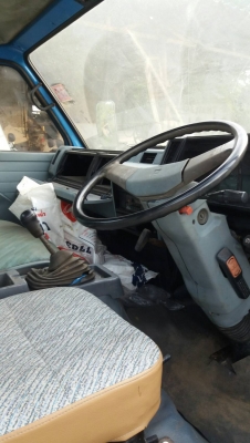 ISUZU NPR59LY 115แรงม้า คัทซีสวย เครื่องดี ราคาต่อรองได้ ฝาข้างมีไม่ได้ใส่ สอบถาม0872976734