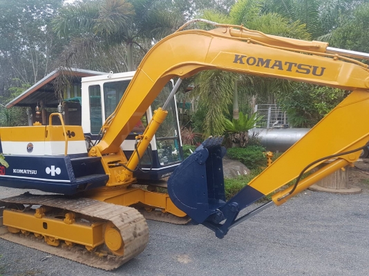 KOMATSU PC60-5 รถสวยๆ เครื่องดี มีหัวคีบและบุ้งกี๋ พร้อมใช้งาน ราคาต่อรองได้ 0872976734