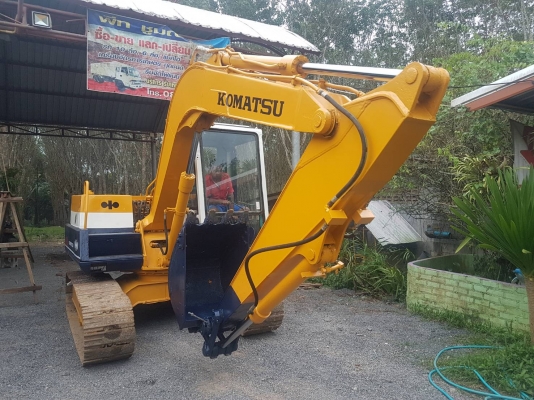 KOMATSU PC60-5 รถสวยๆ เครื่องดี มีหัวคีบและบุ้งกี๋ พร้อมใช้งาน ราคาต่อรองได้ 0872976734