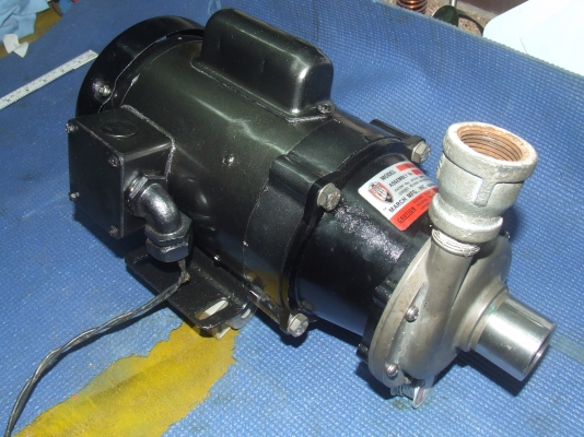 ขายปั้มเคมีของเหลวหัวแสตนเรท  ขับเครื่อนใบพัดด้วยแม่เหล็ก1 แรง USA