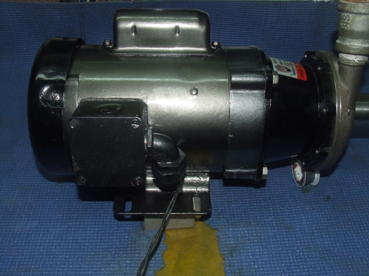 ขายปั้มเคมีของเหลวหัวแสตนเรท  ขับเครื่อนใบพัดด้วยแม่เหล็ก1 แรง USA