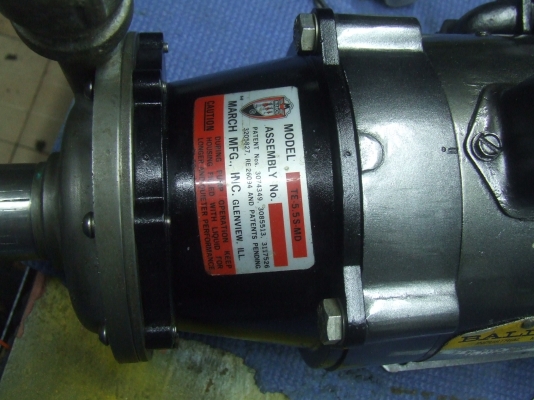 ขายปั้มเคมีของเหลวหัวแสตนเรท  ขับเครื่อนใบพัดด้วยแม่เหล็ก1 แรง USA