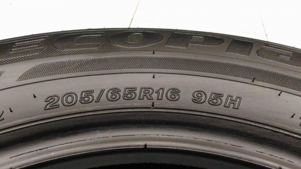 ยาง \% คัดสภาพ Bridgestone Ecopia EP150 205 65 16 ผลิตปี 2016 ยางสวย ดอกหนาๆ ไม่ร้าว ไม่บวม ไม่คลื่น