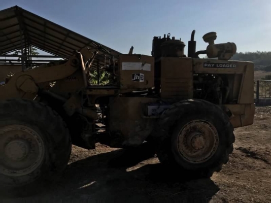 ขาย 199,000 รถตักล้อยาง KOMATSU JH 63 เอวอ่อน (เดินหน้าได้-แต้ถอยไม่ได้) เครื่องดี ปั้มแรง เอกสารชื้อขาย รถอยู่ โคราช 090-772-3710 090-772-3708