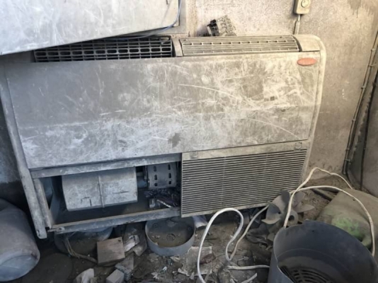 ขาย 235,000 แพล้นปูน 0.5 คิว (ตู้คอนโทรล , แผงกั้น,หม้อแปลง 250 KW,ชัมเมิด 2 ตัว ,ถังน้ำ,แอร์ 2 ตัว) และอื่นๆ ที่เกียวข้อง (รื้อเอง)  สินค้าอยู่ จ.นครราชสีมา 090-772-3710 090-772-3708