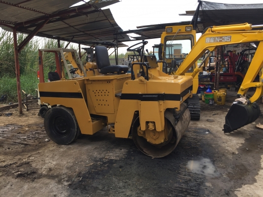 รถบดbomag bw121ac3.5ตัน เก่าญี่ปุ่นไม่เคยใช้ในไทย รถบดbomag bw121ac3.5ตัน เก่าญี่ปุ่นไม่เคยใช้ในไทย
