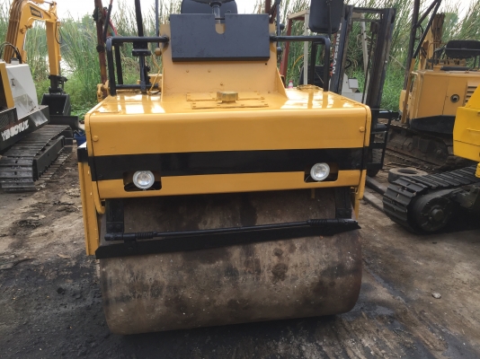 รถบดbomag bw121ac3.5ตัน เก่าญี่ปุ่นไม่เคยใช้ในไทย รถบดbomag bw121ac3.5ตัน เก่าญี่ปุ่นไม่เคยใช้ในไทย