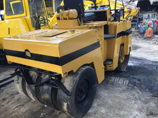 รถบดbomag bw121ac3.5ตัน เก่าญี่ปุ่นไม่เคยใช้ในไทย รถบดbomag bw121ac3.5ตัน เก่าญี่ปุ่นไม่เคยใช้ในไทย