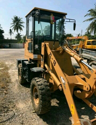 ขาย!! >>> รถตักสภาพดี ราคาเบาๆ 235,000 บาท <<< เบอร์ติดต่อ 098-7155789 086-4631102