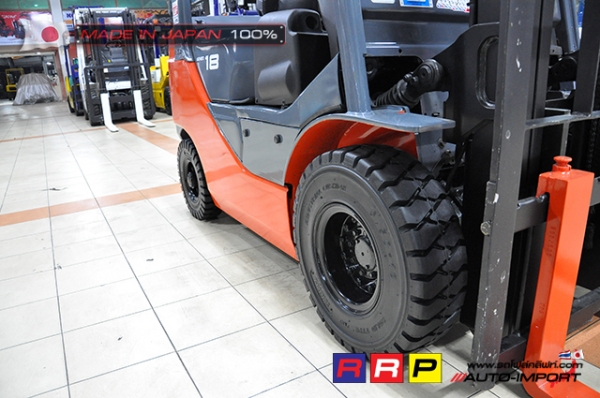 ขายรถโฟล์คลิฟท์มือสอง TOYOTA รุ่น 8FD18-12847 นำเข้าจากประเทศญี่ปุ่น 100\% ไม่เคยใช้งานในไทย