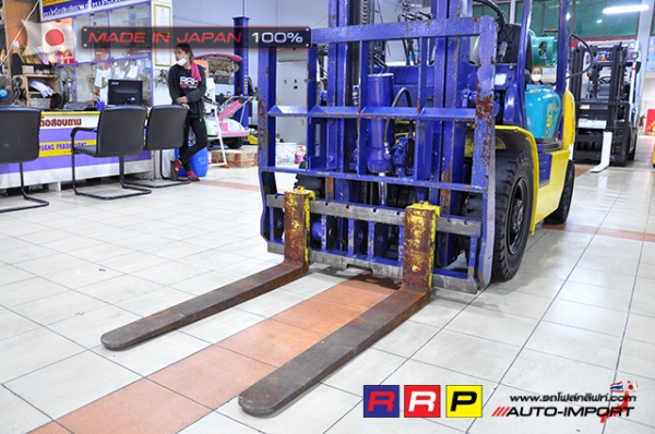 ขายรถโฟล์คลิฟท์มือสอง KOMATSU รุ่น FG20W-12-529663 นำเข้าจากประเทศญี่ปุ่น 100\% ไม่เคยใช้งานในไทย