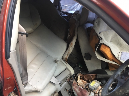 ซากรถ ซากรถ