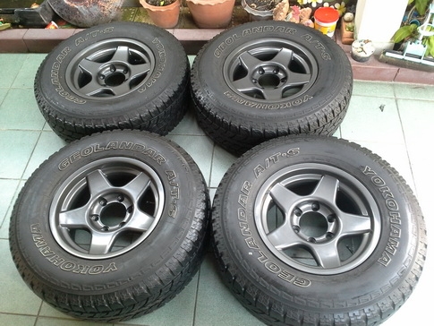 Max + Yokohama AT 265/70/16 ปี14 สวยๆ 1ชุด Max + Yokohama AT 265/70/16 ปี14 สวยๆ 1ชุด