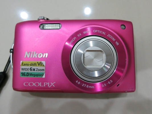 กล้องดิจิตอล Nikon Coolpix S3300 16 MP ที่ชาร์ท เมม 2GB สภาพดี ส่งฟรี กล้องดิจิตอล Nikon Coolpix S3300 16 MP ที่ชาร์ท เมม 2GB สภาพดี ส่งฟรี