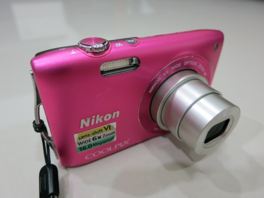 กล้องดิจิตอล Nikon Coolpix S3300 16 MP ที่ชาร์ท เมม 2GB สภาพดี ส่งฟรี กล้องดิจิตอล Nikon Coolpix S3300 16 MP ที่ชาร์ท เมม 2GB สภาพดี ส่งฟรี
