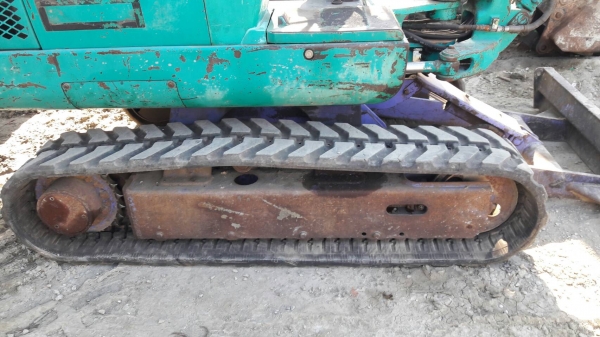 ขายถูกสุดๆ  รถขุดไซค์เล็ก   KOMATSU  รุ่น  PC20-7  เก่านอก  ปั้มนิ้ว คอนโทรลน้ำมัน  ใช้งานได้ปกติ  พร้อมลายเจาะ ติดตัวรถมาด้วย  ขายถูก