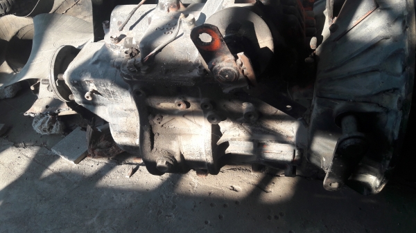 เกียร์ 6ล้อ 10ล้อ  6เกียร์ อีซูสุ  มีแก้มเกียร์ฝากด้วย พร้อมปั้ม