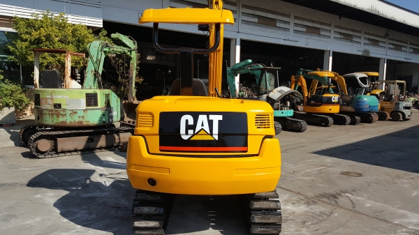 ขาย รถขุด MITSUBISHI   รุ่น 35B มือสองญี่ปุ่น แทรกเหล็ก สลัก บูทเอวแน่น 100\%  สวยพร้อมใช้งาน มือถือ 0818753444