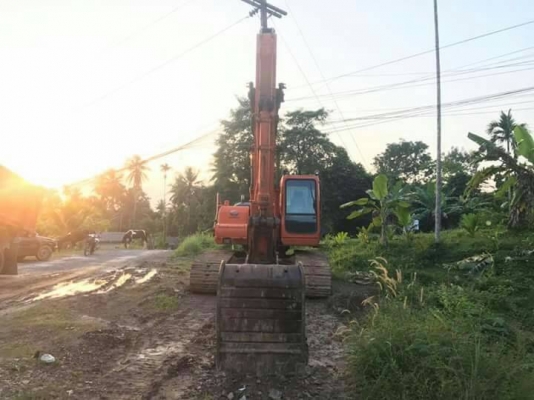 ขายด่วน!! Daewoo 220 ไมล์ 10,xxx สภาพสวยค่ะ ขายด่วน!! Daewoo 220 ไมล์ 10,xxx สภาพสวยค่ะ